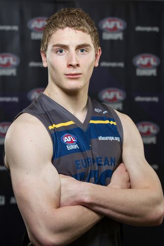 543963_566176436736183_666293801_n